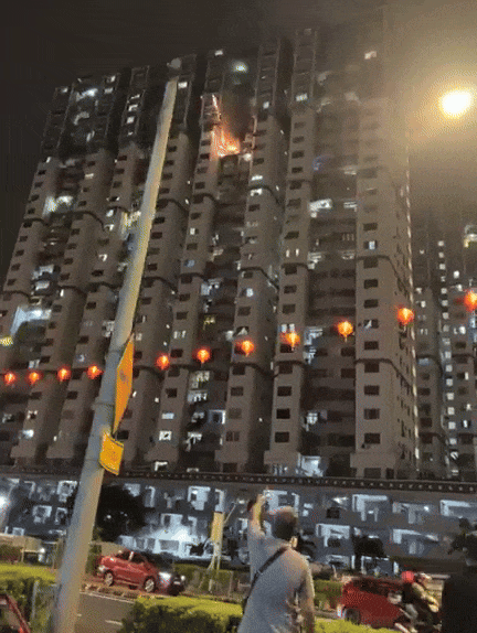apartment fireworks (1)